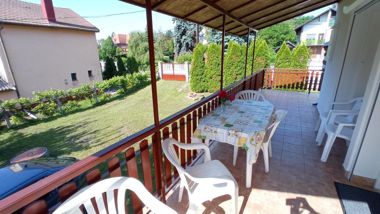 Villa Vizkoezeli 2-5 Fos Nyaralo Ábrahámhegy Extérieur photo